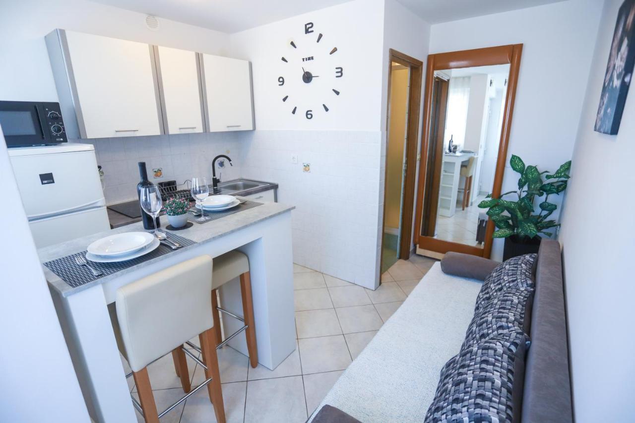 Apartment Ivica Porec Exterior photo